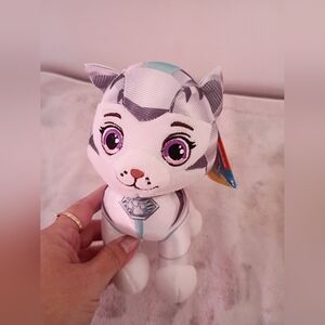 Nickelodean Cute White and Gray Pa Patrol Cat Pack Rory.